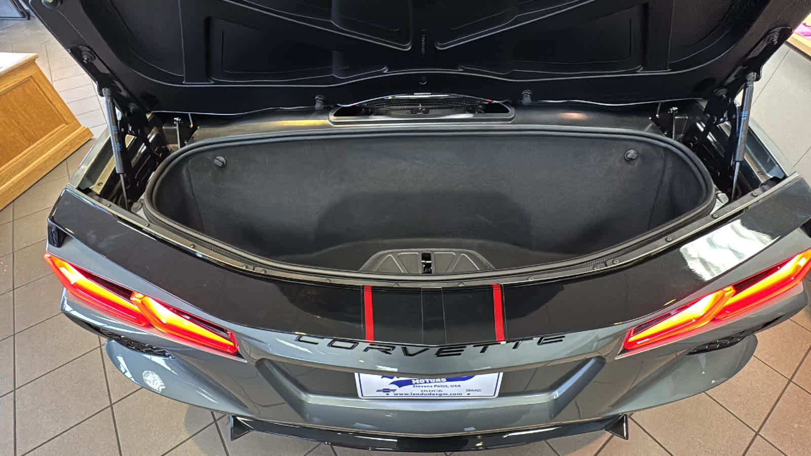 2024 Chevrolet Corvette Stingray 2LT