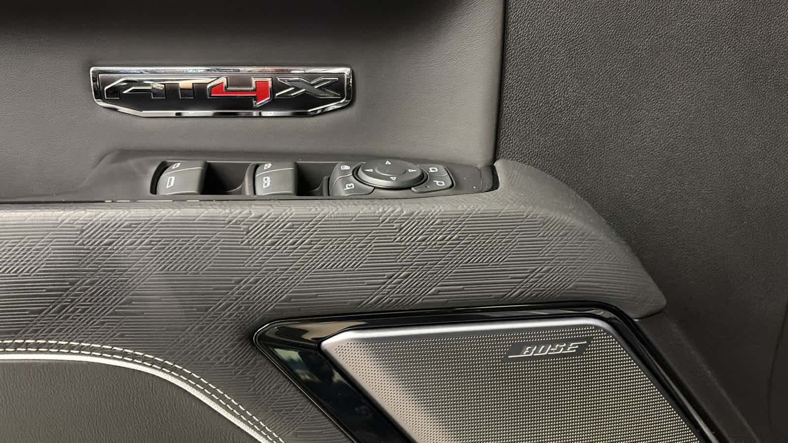 2024 GMC Sierra 1500 AT4X