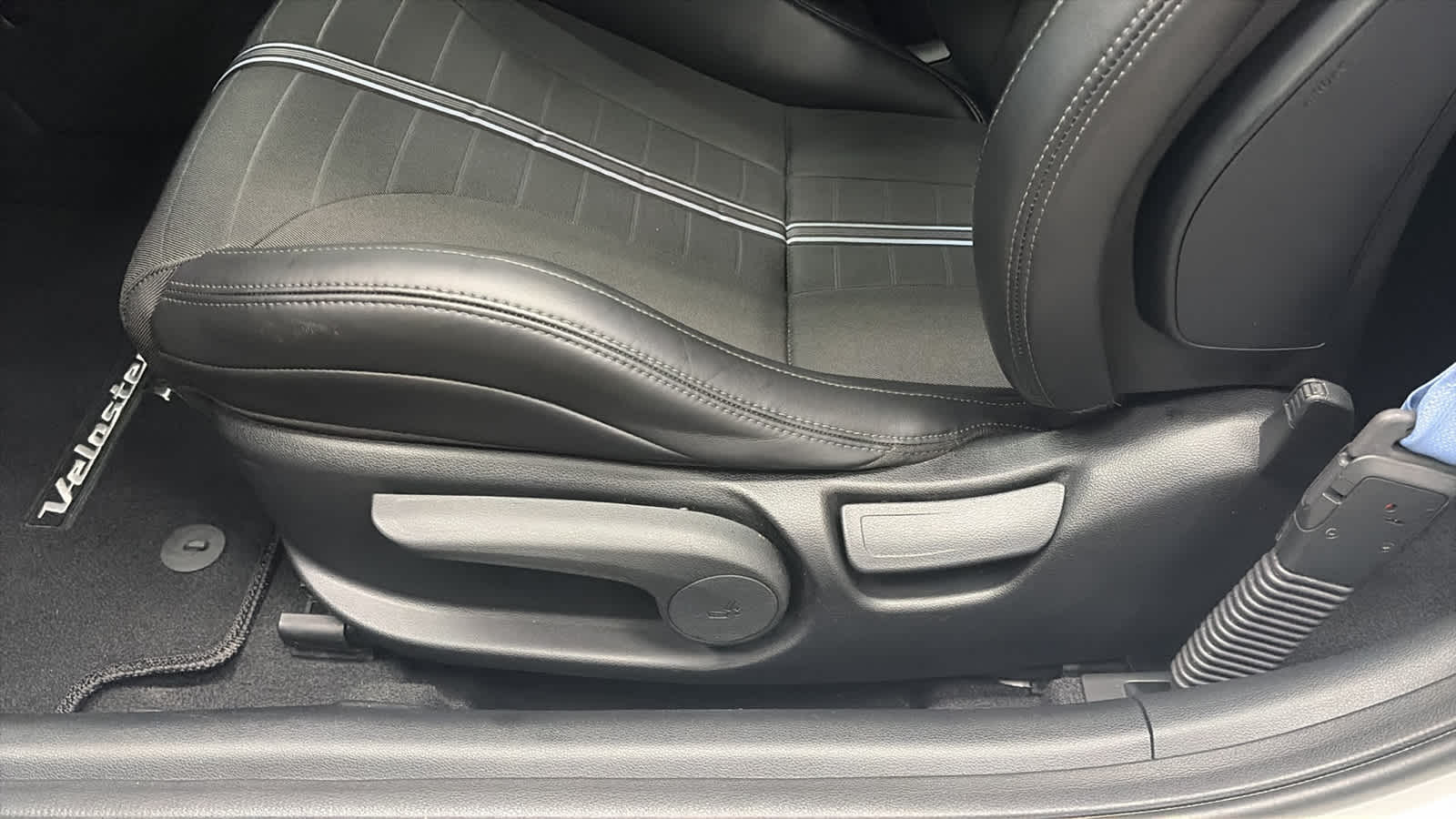 2022 Hyundai Veloster N Base