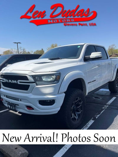 2022 RAM 1500 Laramie Crew Cab 4x4 5'7" Box