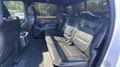 2022 RAM 1500 Laramie Crew Cab 4x4 5'7" Box