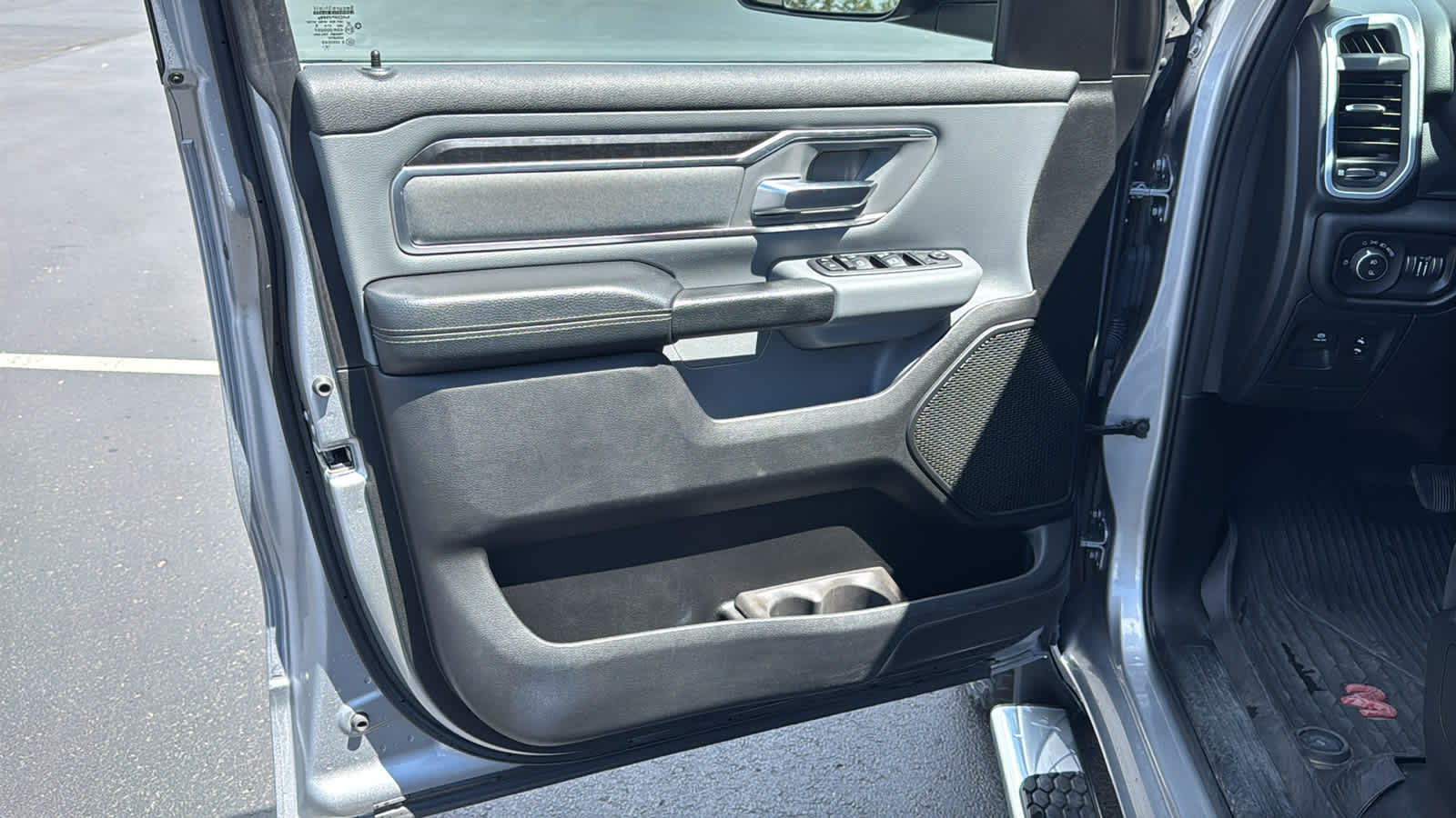 2019 RAM 1500 Big Horn/Lone Star Crew Cab 4x4 6'4" Box