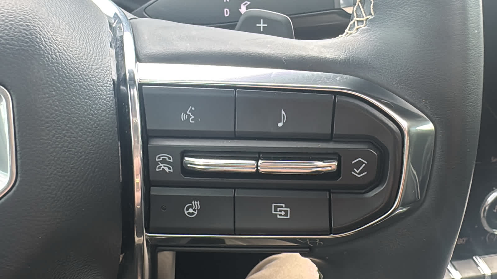 2025 GMC Acadia Denali