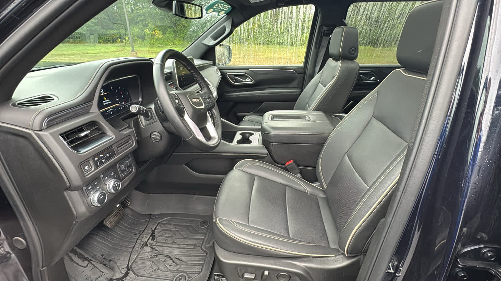 2023 GMC Yukon XL SLT