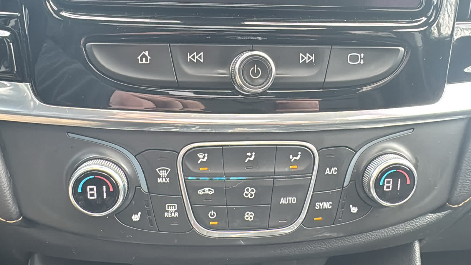 2020 Chevrolet Traverse RS