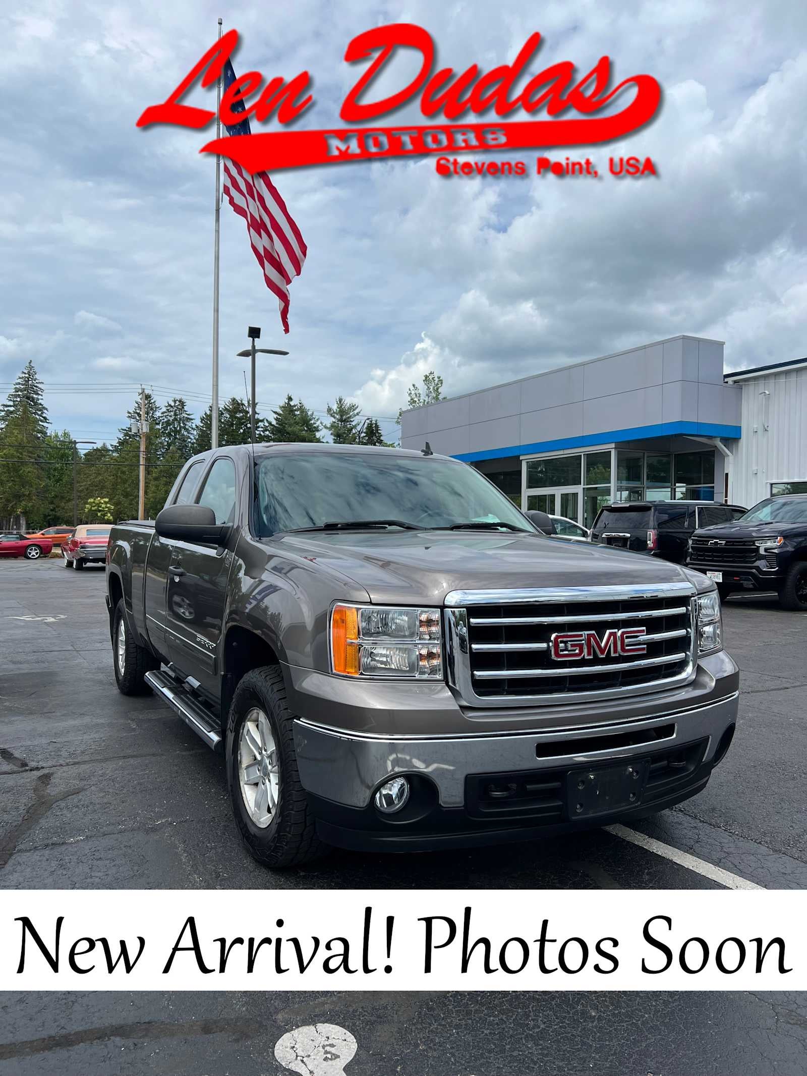 2012 GMC Sierra 4WD Extended Cab SLE MWB's photo