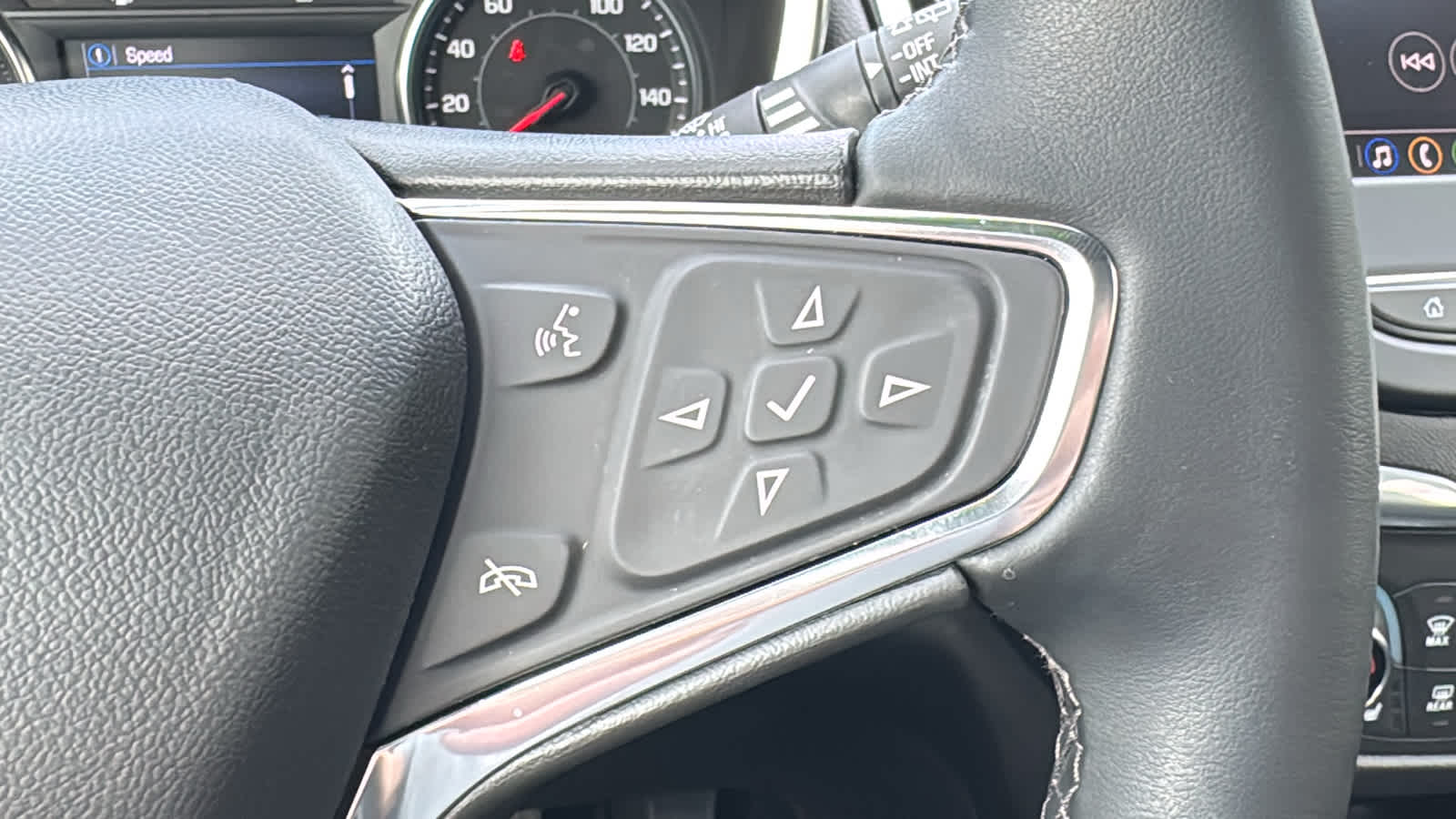 2023 Chevrolet Equinox LT - Photo 11