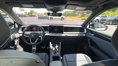 2025 Volkswagen Tiguan 2.0T SE R-Line Black