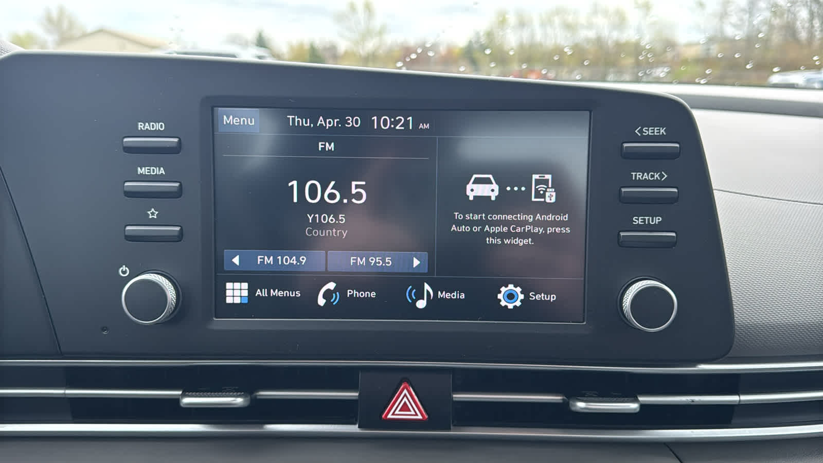 2024 Hyundai Elantra SE