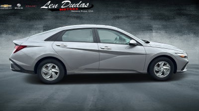 2024 Hyundai Elantra SE